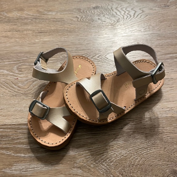 Freshly Picked Sandals - Picture 3 of 3